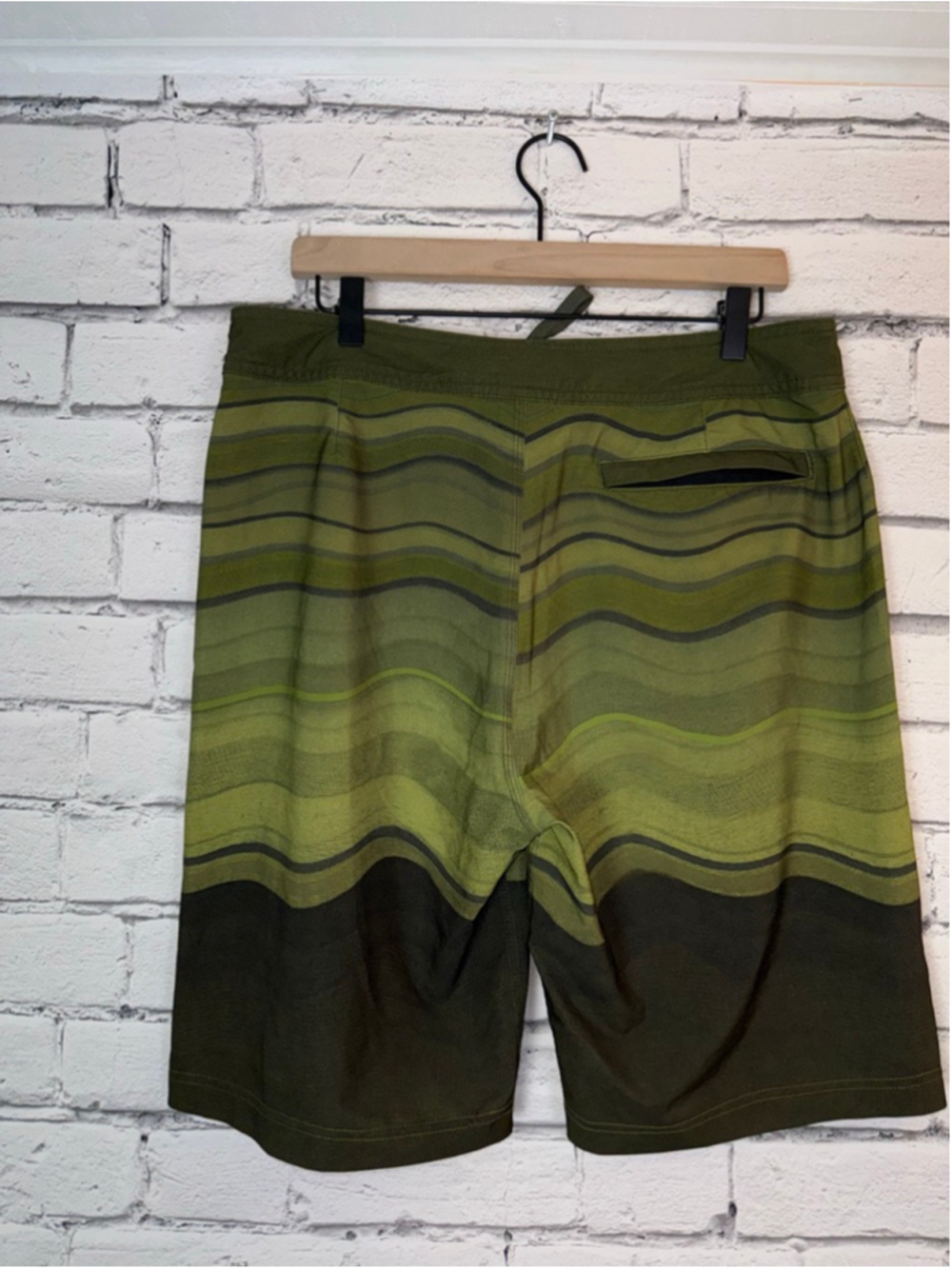 Men's Prana Board Shorts size 34 Medium Green Striped Unlined Swim Trunks - Picture 8 of 11